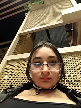 LiliThara online show from 10/11/25, 12:55