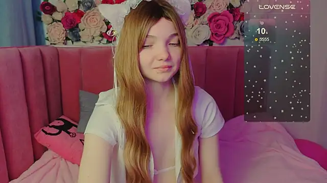 AnimeAlica18 online show from 11/09/25, 02:37