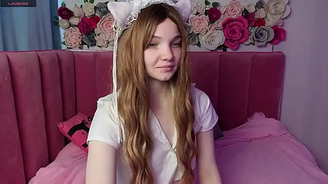 AnimeAlica18 online show from 11/13/25, 08:40