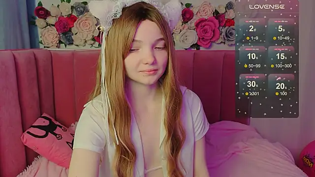 AnimeAlica18 online show from 11/07/25, 02:27