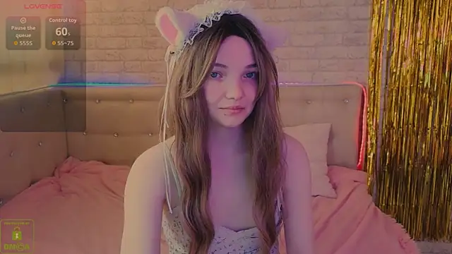 AnimeAlica18 online show from 04/01/26, 03:30