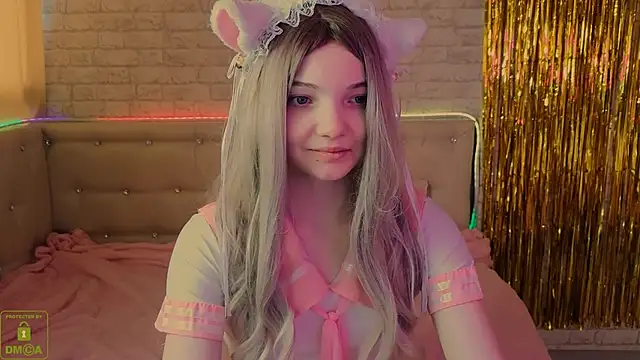 AnimeAlica18 online show from 04/19/26, 02:45