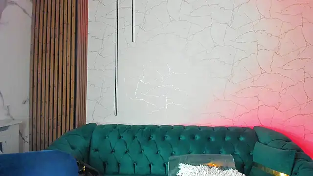 angel wow  online show from 12/05/25, 05:17