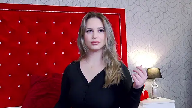 Ellsa Jean  online show from 11/18/25, 03:21