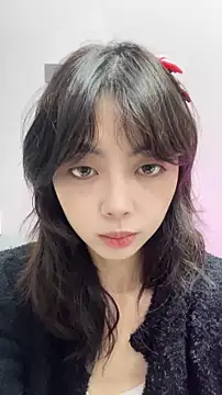 xuannv0000 online show from 12/01/25, 03:13