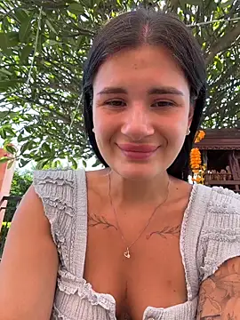 MiraReach online show from 04/12/26, 02:59