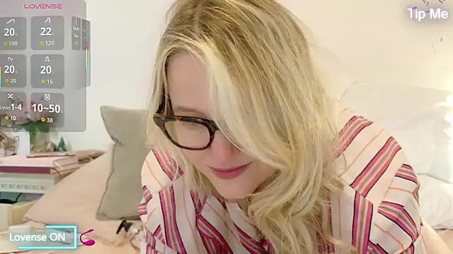 SuzieSub online show from 01/19/26, 08:51