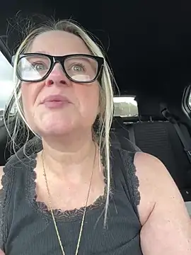 SuzieSub online show from 04/08/26, 01:12