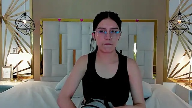Snapshot of maddy_jaclsonw chatting on 10/18/25, 11:51 maddy jaclsonw online show from 10/18/25, 11:51