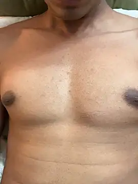 Snapshot of alwayshotandbig chatting on 04/12/26, 05:05 alwayshotandbig online show from 04/12/26, 05:05