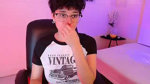 jeroharper online show from 11/12/25, 02:43