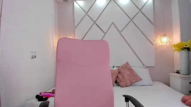 isabellashine online show from 06/16/26, 03:56