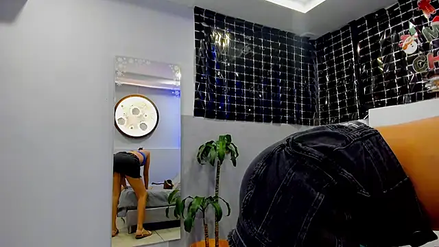 klariz09 online show from 12/16/25, 08:35