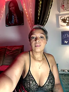 Snapshot of skarlleth_11 chatting on 12/16/25, 03:27 skarlleth 11 online show from 12/16/25, 03:27