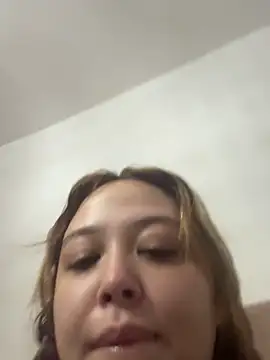 Katie shuangs online show from 09/24/25, 01:17