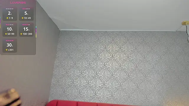 Katie shuangs online show from 10/31/25, 08:16