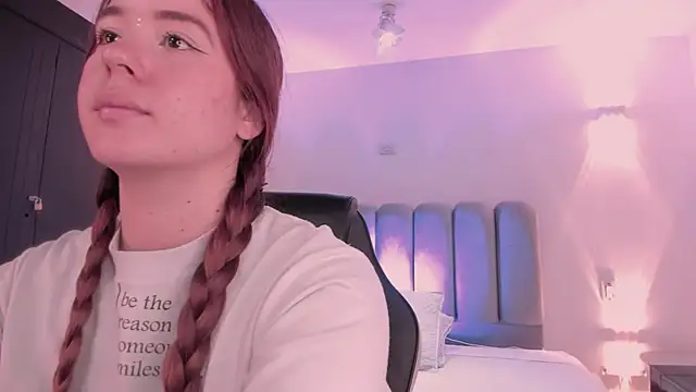 AlliceLover online show from 12/22/25, 11:54