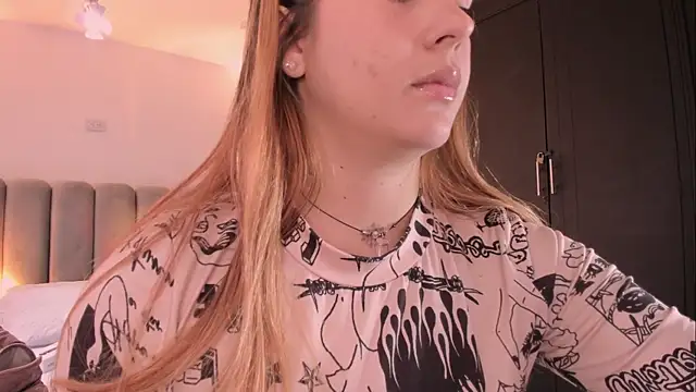 Snapshot of AlliceLover chatting on 10/24/25, 11:53 AlliceLover online show from 10/24/25, 11:53