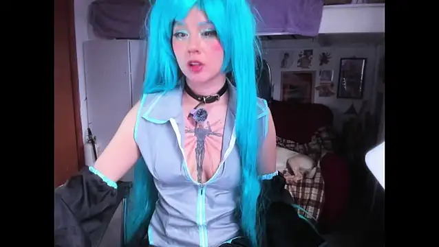 akirauwu  online show from 05/03/26, 05:38