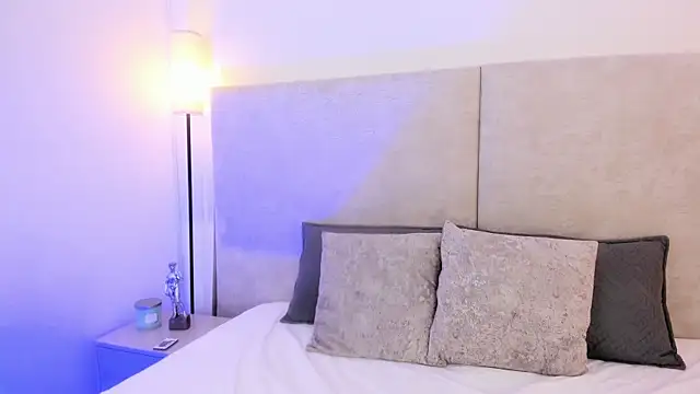 Hanna gomeez  online show from 04/15/26, 07:18