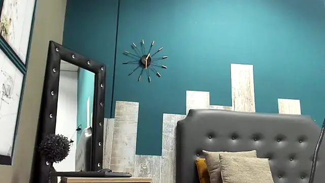 Ian1  online show from 11/20/25, 11:11