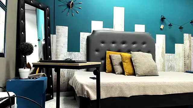 Ian1  online show from 11/22/25, 02:10