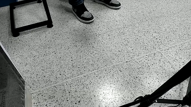 Ian1  online show from 11/19/25, 11:32