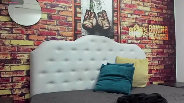 Ian1  online show from 11/16/25, 12:43