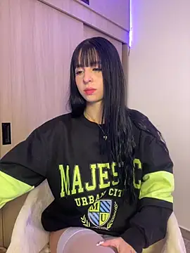 Lia  1 online show from 09/18/25, 03:37