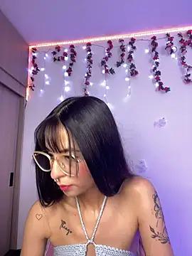 Lia  1 online show from 01/12/26, 10:03