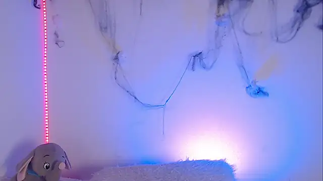 Lia  1 online show from 10/26/25, 12:55