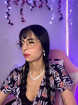 Lia  1 online show from 12/01/25, 06:03