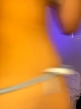 Lia  1 online show from 09/27/25, 09:21