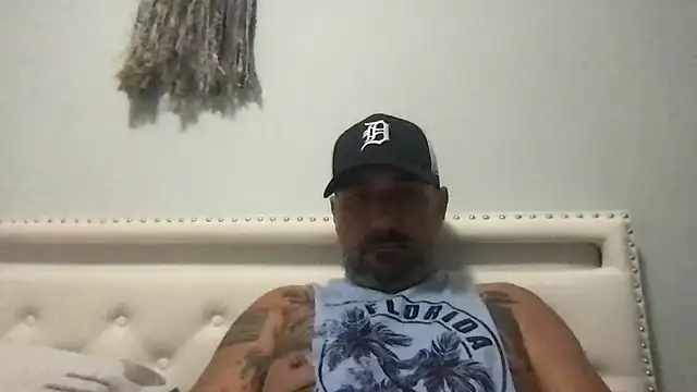 tattedNitalian online show from 11/02/25, 03:00