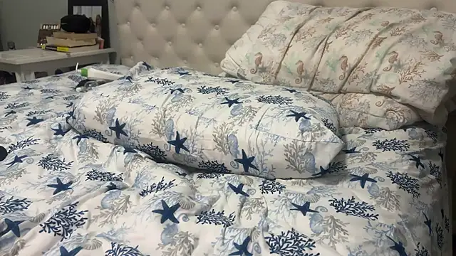 Snapshot of tattedNitalian chatting on 09/24/25, 03:57 tattedNitalian online show from 09/24/25, 03:57