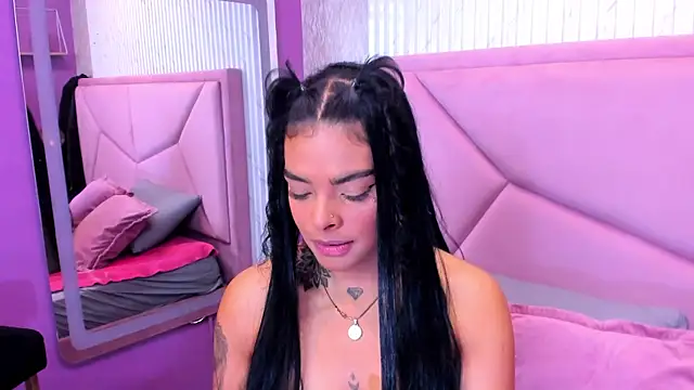 Snapshot of EmmaEbony_ chatting on 11/16/25, 10:31 EmmaEbony online show from 11/16/25, 10:31