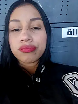 Snapshot of Billie_Eilish chatting on 10/10/25, 06:53 Billie Eilish online show from 10/10/25, 06:53
