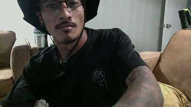 tanjir020 online show from 11/11/25, 09:48