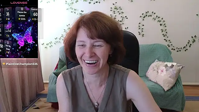 Snapshot of Lia_Tito chatting on 07/10/26, 06:24 Lia Tito online show from 07/10/26, 06:24