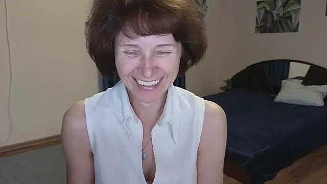 Snapshot of Lia_Tito chatting on 11/10/25, 12:32 Lia Tito online show from 11/10/25, 12:32