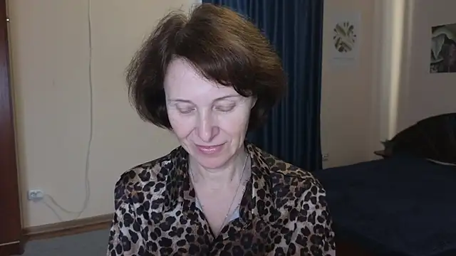 Snapshot of Lia_Tito chatting on 11/15/25, 05:44 Lia Tito online show from 11/15/25, 05:44