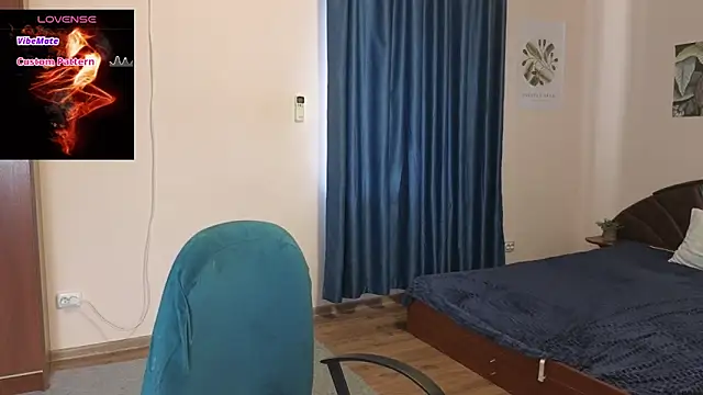 Snapshot of Lia_Tito chatting on 10/25/25, 06:01 Lia Tito online show from 10/25/25, 06:01