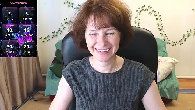Snapshot of Lia_Tito chatting on 07/07/26, 12:42 Lia Tito online show from 07/07/26, 12:42