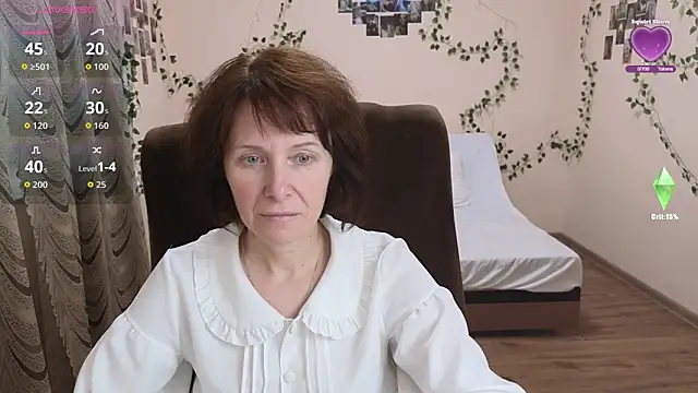 Snapshot of Lia_Tito chatting on 10/18/25, 06:04 Lia Tito online show from 10/18/25, 06:04