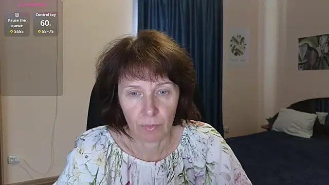 Snapshot of Lia_Tito chatting on 10/16/25, 05:38 Lia Tito online show from 10/16/25, 05:38