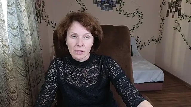 Snapshot of Lia_Tito chatting on 09/10/25, 12:15 Lia Tito online show from 09/10/25, 12:15