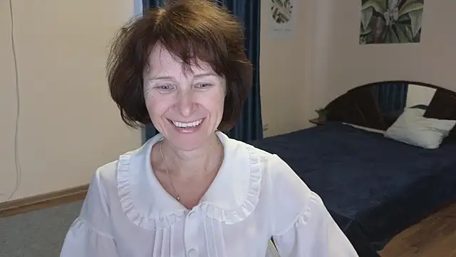 Snapshot of Lia_Tito chatting on 11/08/25, 06:06 Lia Tito online show from 11/08/25, 06:06