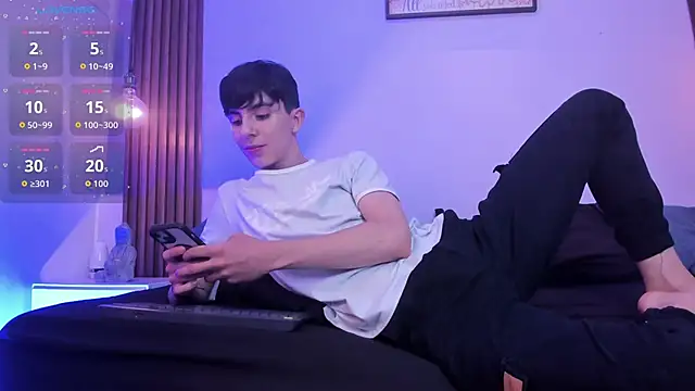 mathias saenz online show from 11/28/25, 07:47