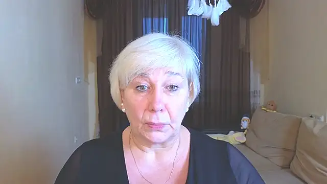 Milana Milky online show from 11/18/25, 05:11