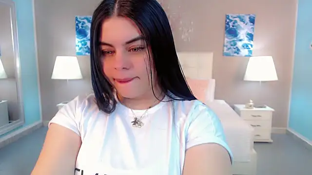 Snapshot of maddissonivanova chatting on 03/01/26, 07:03 maddissonivanova online show from 03/01/26, 07:03